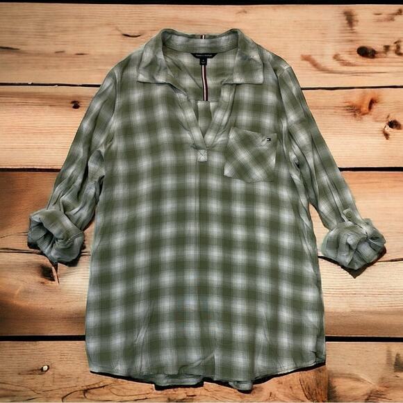 Tommy Hilfiger Plaid Blouse Size Medium vneck tunic green white long sleeve - Picture 7 of 7